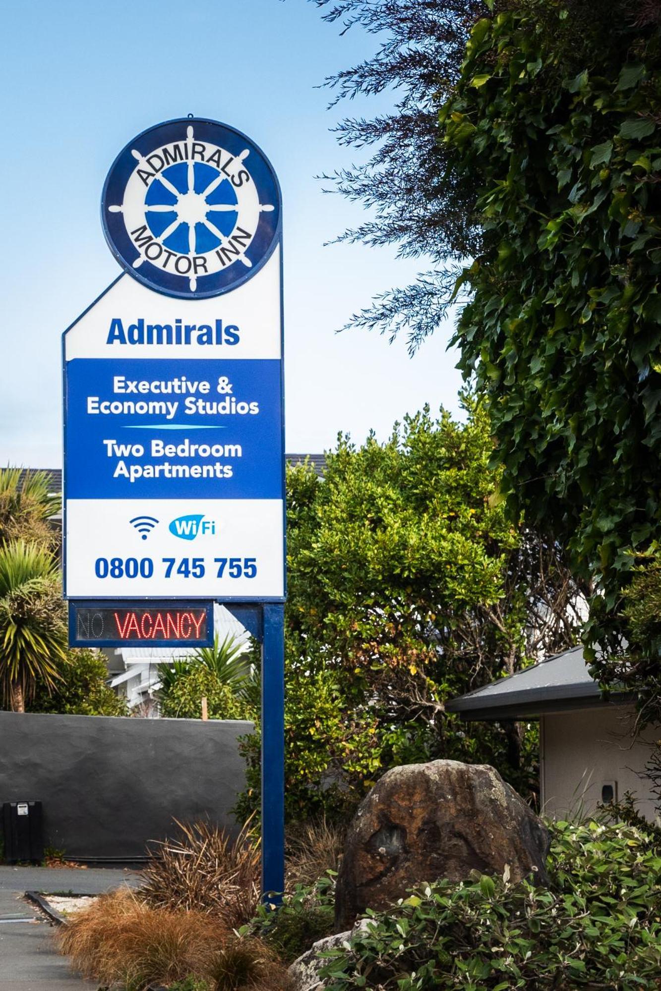 Admirals Motor 3*
